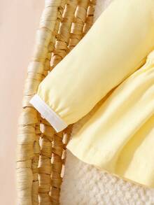 SHEIN Newborn Baby Girls Autumn Outfit Set, Long Sleeve Cute Collar Bow Top, Pants, Socks And Hat Fall Winter - Yellow - View 9