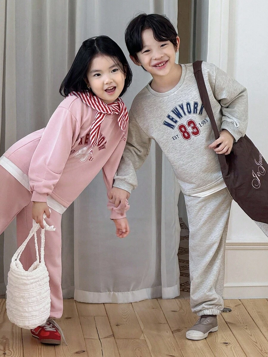 Genkimix Kids 2pcs/Set Girls Graphic Print Loose Fit Sweatshirt And Sweatpants Matching Sibling Outfit Fall Winter - Pink - View 1