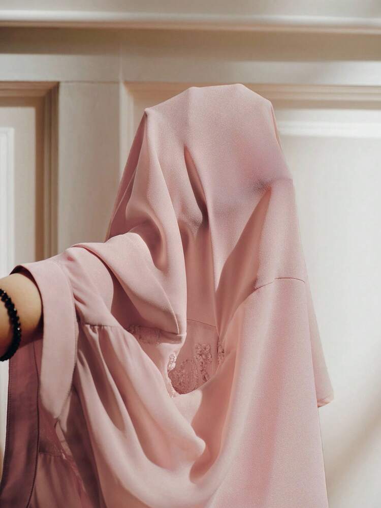 Bluse da donna a maniche lunghe con decorazione ricamata a nodo intrecciato, realizzate a mano