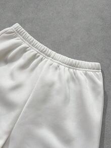 SHEIN 2 件套青少年男孩舒适宽松连帽衫，带肖像图案和白色运动裤，休闲运动服适合秋冬季场合，如郊游、聚会、学校 - 黑與白 - 查看 3