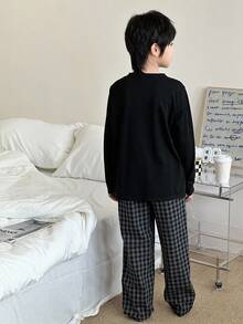 SHEIN 4 件套儿童/青少年男童简约图案印花圆领短袖纯色 T 恤和格子图案宽松休闲睡衣套装 - 彩色 - 查看 2