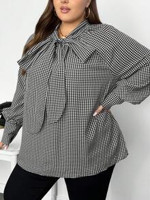 SHEIN CURVE+ Luźna koszula damska w dużym rozmiarze z kokardą z tyłu, uniwersalna, elegancka do pracy, na co dzień, na formalne okazje, na popołudniową herbatę, na randkę, na koncert, na imprezę, w stylu vintage, w kratę, z długim rękawem, na wiosnę/jesień/jesień/zimę - Wielokolorowe - Zobacz 4