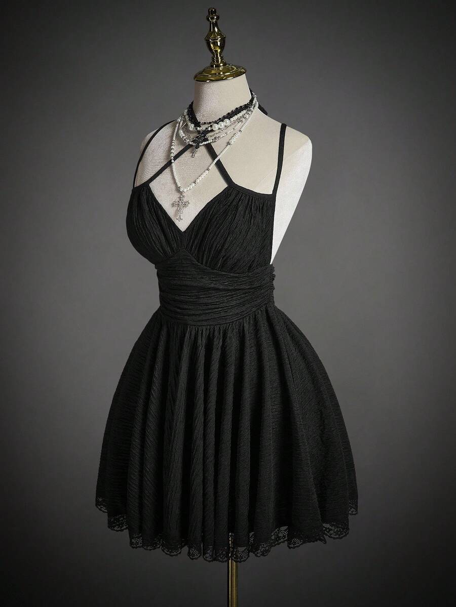 SHEIN ICON Vestido corto de mujer de unicolor con espalda descubierta, drapeado y volantes, con tirantes ajustables - Negro - Ver 1