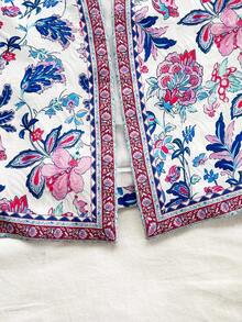 Soleia 女士彩色印花 V 领短款上衣，假日度假