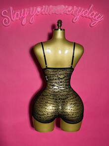 Slaydiva 2025 年夏季新品，适合生日派对、返校、校园风格、学生装、日常休闲装、度假装、邮轮旅行装、海滩装、日光浴装、网络流行装、街头装、性感俱乐部装、可调节肩带、紧身剪裁、植绒字母、网眼透明面料、黑色、女式连体裤 - 黑色 - 查看 3