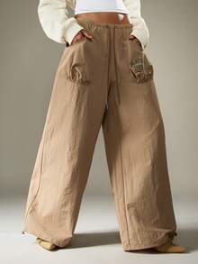 Missguided x Playboy 阔腿工装裤，腰部有抽绳，配有侧袋，适合休闲街头服饰 - 卡其色 - 查看 1