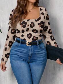 EMERY ROSE Camiseta de cuello cuadrado de talla grande con estampado de leopardo minimalista y casual - Multicolor - Ver 1