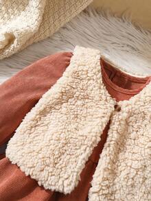 SHEIN Vintaside Kids 2 Stücke/Set Kleinkind Mädchen Landhaus Stil Flauschige Weste Jacke + Cord Puffärmel Kleid, süßer Lässig Alltags Outfit, dick & warm, minimalistisches elegantes Design, Herbst/Winter - Orange - Übersicht 5