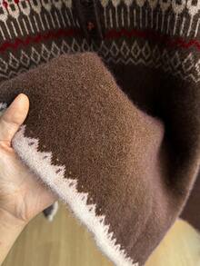 SHEIN EZwear Vintage Pattern Plus Size U-Neck Button Flare Sleeve Sweater, Suitable For Autumn/Winter