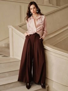 Savoree 优雅精致的蓝色天丝花卉 3D 设计宽松女式衬衫，适合春季、节日、度假、休闲穿着 - 查看 5