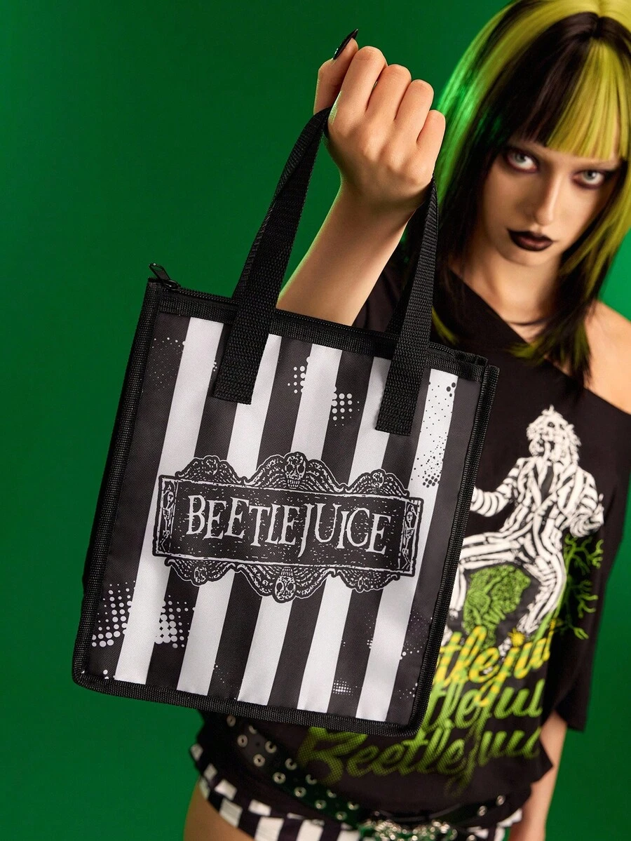 Beetlejuice X SHEIN 1 件条纹和字母图案隔热午餐袋，可保持食物温暖或冷藏，大容量野餐袋可容纳午餐盒和饮料，适合野餐、露营、旅行、家用、家庭、学生、设计 - 黑與白 - 查看 1