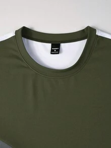 Manfinity Homme 男士休闲拼色短袖T恤，夏季 - 軍綠色 - 查看 5