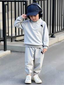 SHEIN Streecool Kids 2pcs Young Boy Casual Minimalist Half-Zip Stand Collar Sweatshirt & Elongated Sweatpants Set, Daily Outfit Boys Sweat Set Kids Sweat Set Boys Jogger Sets Kids Jogger Sets Boys Two Piece Set Boys Lounge Set Boys Casual Set 2 Pcs Set Young Boy Boys Autumn Winter Casual Two Piece Set Fall