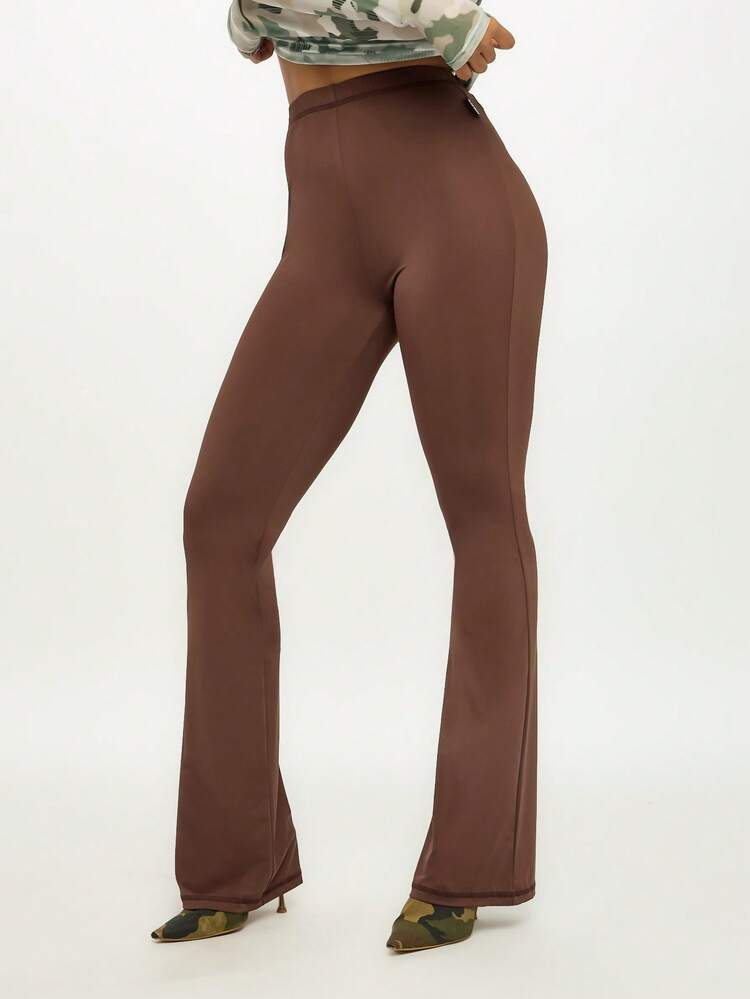 SUMWON Hochsitzende anliegende Schlaghose für Frauen Herbst Winter, braune weite Hose im Retro Glockenrock Stil