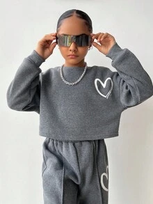 SHEIN 青少年女孩休閒寬鬆落肩手繪愛心印花長袖衛衣與百褶運動褲套裝，適合居家、戶外、學校，灰色秋冬兩件套衛衣直筒褲套裝 - 深灰色 - 查看 3