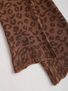 Sweetra Y2K Bowknot Plunging V-Neck Leopard Print Slim Fit Knitted Sweater For Women - Multicolor - View 4