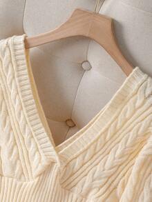 Franclia 女式秋季V领长袖修身优雅针织连衣裙，带麻花图案 - 白色 - 查看 4