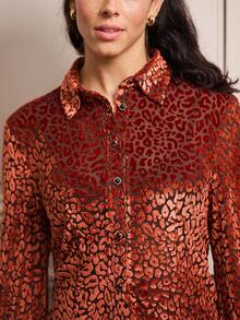 lacRébo Áo sơ mi nhung in họa tiết da báo, kiểu dáng rộng rãi, cài cúc phía trước, thích hợp cho nữ, mùa xuân hè, đi làm hoặc đi chơi. - Đỏ - Xem 5