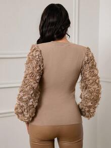 Xyvia Áo len trơn cổ tròn họa tiết hoa chắp vá thanh lịch dành cho nữ - Màu Khaki - Xem 2