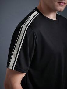 DRIFTMERE 男士休閒寬鬆薄款運動套裝 2 件組，短袖 T 恤上衣與長褲下裝，夏季時尚，適合健身跑步 - 黑色 - 查看 7