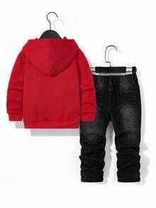 SHEIN Young Boys 2pcs/Set Street Cool Denim Look Spider Graphic Red Sweatshirt & Black Distressed Ripped High Stretchy Skinny Denim Jeans Outfit,For Young Boys Fall/Winter Clothes - Multicolor - View 2