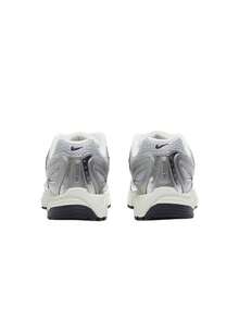 Nike Air Pegasus 2005 Women Sportswear Sneaker HJ7310 Photon Dust/Gridiron/Sail/Chrome - Szary - Zobacz 3