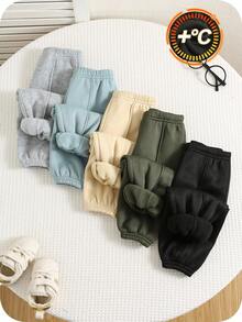 SHEIN Bộ 5 quần jogger lót nhiệt màu trơn cho bé trai, thoải mái, đa năng, mặc hàng ngày, thích hợp mặc trong nhà, ngoài trời, thể thao, vui chơi, tiệc tùng, lễ hội, Halloween, Giáng sinh, năm mới - Nhiều màu - Xem 5