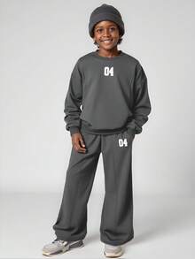 JNSQ 2 Stücke Jungen Lässig Outfit Set, beinhaltet locker sitzenden Rundhals Sweatshirt mit witzigem Zahlen-Muster und locker sitzende Jogginghose, geeignet für Herbst, Winter Alltagstragen, Outdoor Aktivitäten, Urlaub, Streetwear, Party und Lässig