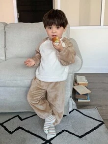 DAZY Conjunto de pijama de 2 piezas con top de cuello redondo y mangas raglán estilo coreano, y pantalones sueltos y casuales para niños pequeños