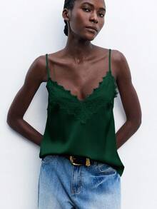 Maija Damski, kontrastowy, koronkowy, regulowany top na cienkich ramiączkach, elegancki, romantyczny, szykowny, wygodny, swobodny, odpowiedni do pracy, na wakacje, Boże Narodzenie, imprezę halloweenową, ciemnozielony top, zielony top, damski, zielony top na lato, szmaragdowozielony top, ekskluzywny, elegancki, staromodny strój na rejs dla gości weselnych