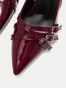 CUCCOO CURVES 大码女士时尚经典舒适宽版尖头高跟鞋，酒红色