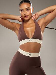 MISSGUIDED Reggiseno sportivo con scollo a V profondo, fascia elastica ad alto supporto, top per allenamento fitness yoga, reggiseno sportivo con schiena incrociata, abbigliamento sportivo per attività fisica - Caffè Marrone - Visualizzare 1