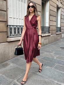 Pariaura Women's Navy Blue Elegant Commuter Faux Denim Sleeveless V-Neck Waist Cinched Maxi Dress - Burgundy - View 4