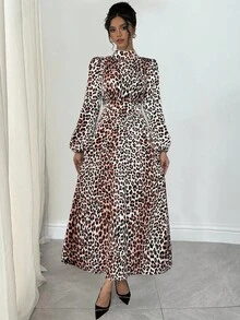 Rafferiza 女式立领灯笼袖豹纹腰优雅连衣裙 - 紅色 - 查看 3