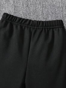 GraphicGems 2件套男童休闲鳄鱼纹飞机印花连帽卫衣和针织裤套装，秋冬 - 黑色 - 查看 7