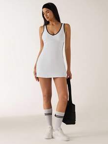 SHEIN BAE Vestido casual esportivo elegante e fino com splice preto e branco para uso ao ar livre - Verde - Visão 8