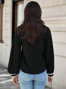 EMERY ROSE Camisa casual de mujer con botones al frente, de manga larga y colores lisos con parches - Negro - Ver 2