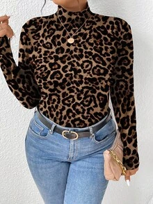SHEIN Frenchy تي شيرت كاجوال بسيط بمقاس كبير وطبعة نمر كاملة العرض بياقة عالية وأكمام طويلة، تصميم حيواني لطيف بنقشة الفهد للربيع والخريف - متعدد الألوان - مشاهدة 4