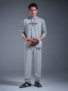 DRIFTMERE 男士薄款连帽衫和运动裤套装，常规版型，个性化印花图案，时尚休闲套装，带口袋和抽绳腰带，适合送给丈夫或男友，适合街头、通勤和户外活动。 - 淺灰色 - 查看 1