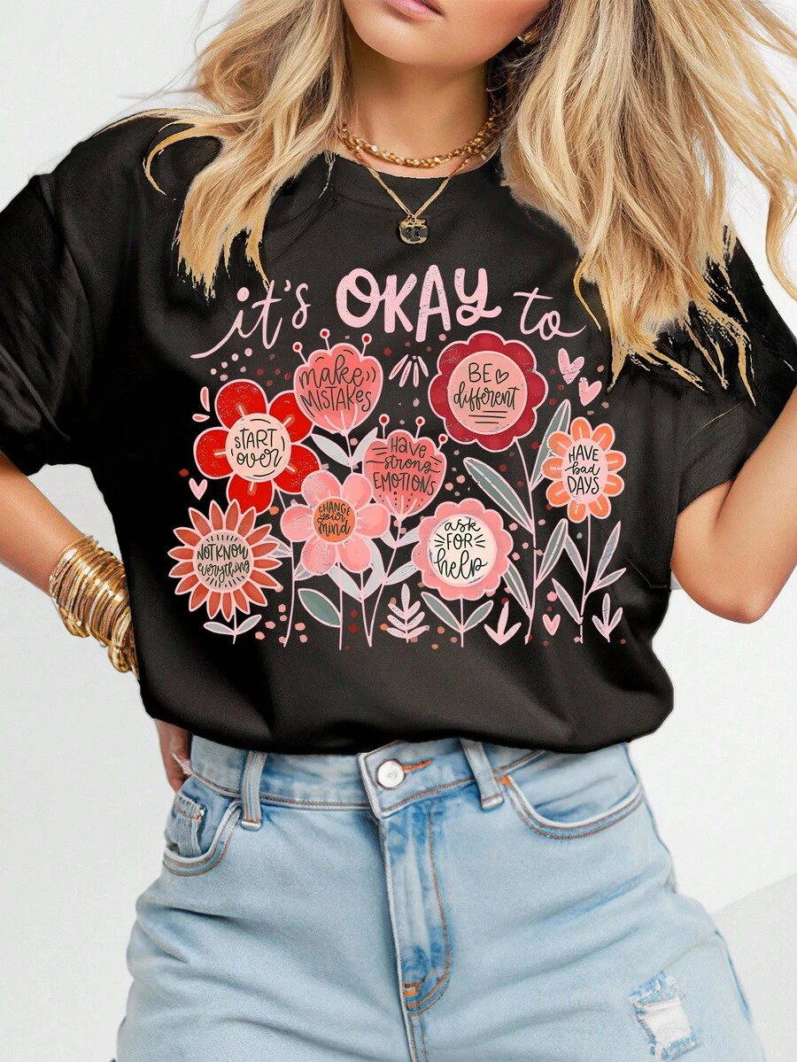 SHEIN 加大码女式波西米亚风花卉 PNG、花卉 PNG、励志 PNG、激励 PNG、善良 PNG、T 恤 PNG、心理健康 PNG、肯定休闲家居碎花和英文字母可爱植物图案印花圆领短袖