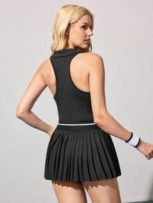 CourtClass 女式 V 领和 Polo 领拼接运动口号弹力腰褶下摆连衣裙，配有可拆卸短裤和口袋，适合日常休闲、跑步、瑜伽、健身、网球、春夏季 - 黑色 - 查看 2