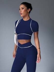 Dewbera 女式圆领短袖短款T恤和喇叭裤运动套装健身套装 - 藏蓝色 - 查看 3