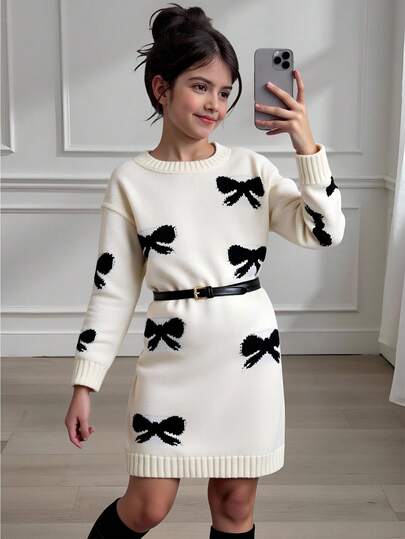 SHEIN 1 st flickklänning, söt modell, svart rosettjacquardmönster, rund halsringning, normal ärm, åtdragen manschett och fåll, normal tjocklek, elegant stickad klänning i elfenben, elegant och smickrande passform, lämplig för vår, höst och vinter