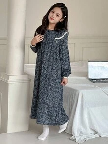 Dazy Kids Robe à manches longues col rond à volants avec imprimé floral, doux et confortable pour les jeunes filles. Vêtement de détente casual - Bleu marine - Voir 4