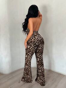SHEIN SXY 性感豹纹露背深 V 领无袖长喇叭腿连体裤，街头服饰和俱乐部服饰风格 - 彩色 - 查看 2
