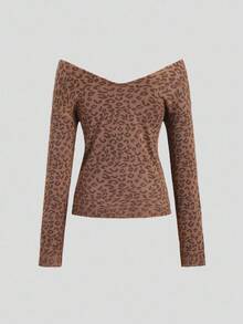 Sweetra Y2K Bowknot Plunging V-Neck Leopard Print Slim Fit Knitted Sweater For Women - Multicolor - View 2