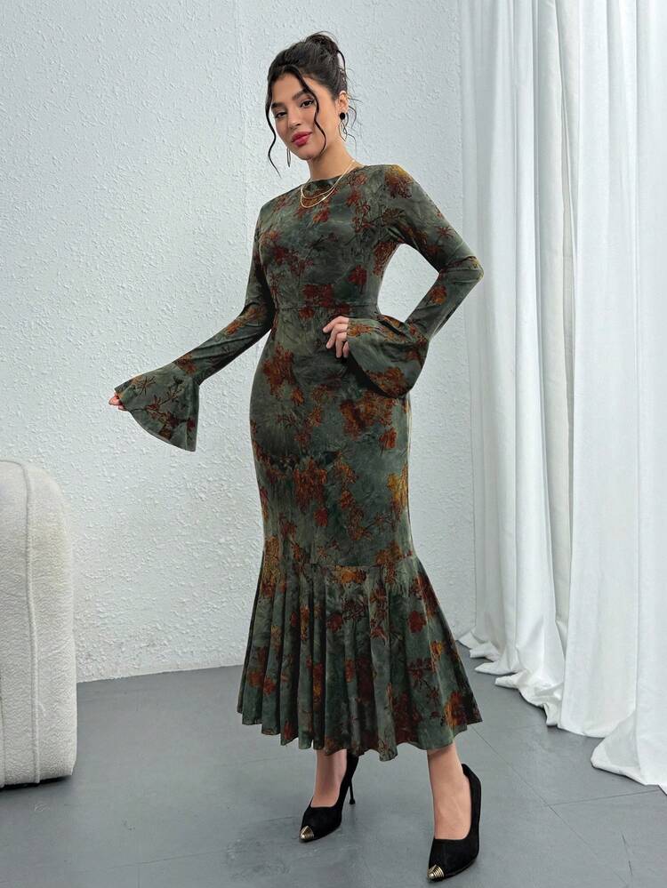 Women's Floral Print Round Neck Flare Sleeve Fishtail Hem Fitted Elegant Mid-Length Dress Maxi Dress