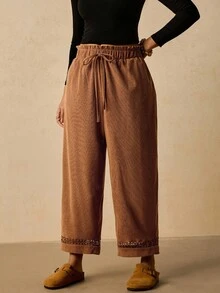 SHEIN VCAY 大码女式休闲棕色灯芯绒裤，带口袋，蕾丝拼布镂空细节，舒适柔软，适合夏秋季 - 彩色 - 查看 4