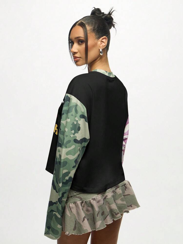 SUMWON WOMEN T-Shirt mit Grafik, Camouflage-Ärmeln und Rüschenbund