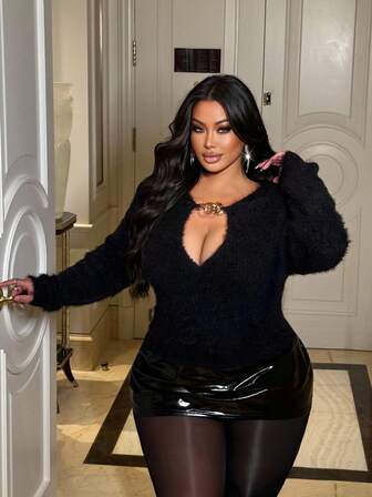 NU&NOW Plus Size Women's Sweater Round-Neck Knitted Pullover. Solid Black, Long-Sleeved Top With Chain, Metal Button,Short Top, Punk Style, Casual And Loose, Specially Designed For Hot Girls, Autumn And Winter, Halloween, Long Sleeve Crop Knit Fall